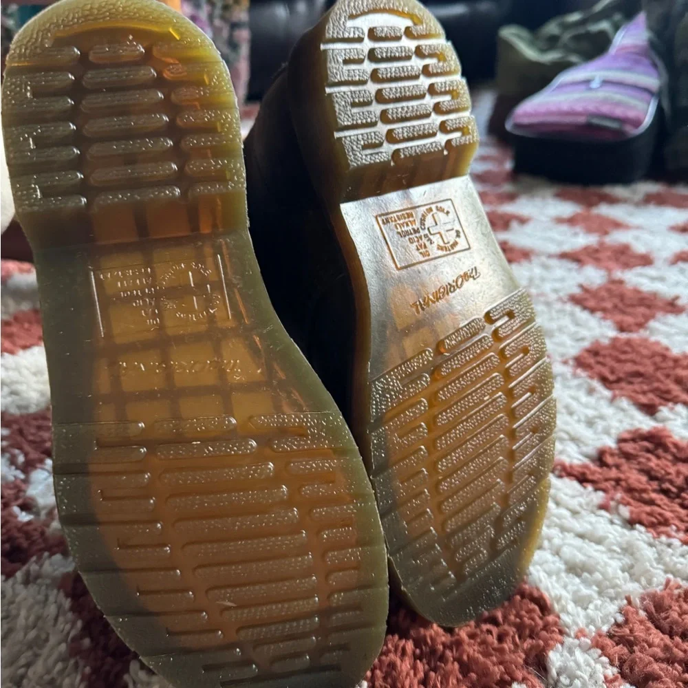 Dr. Martens Brown Leather Lace Up Boots with Sturdy Sole - Picture 4 of 7